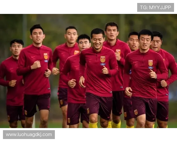 国足鏖战九十分钟艰难取胜三比二逆转对手再燃晋级希望 国足鏖战九十分钟艰难取胜三比二逆转对手再燃晋级希望