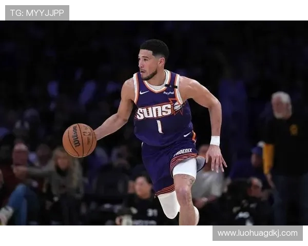 德文·布克：领袖崛起之路与太阳队未来征程分析