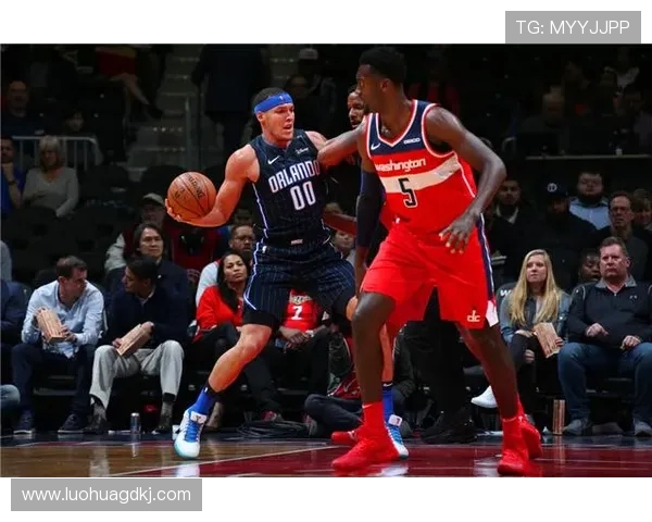 广州足球队在钻石联赛中的逆袭之旅与辉煌时刻回顾