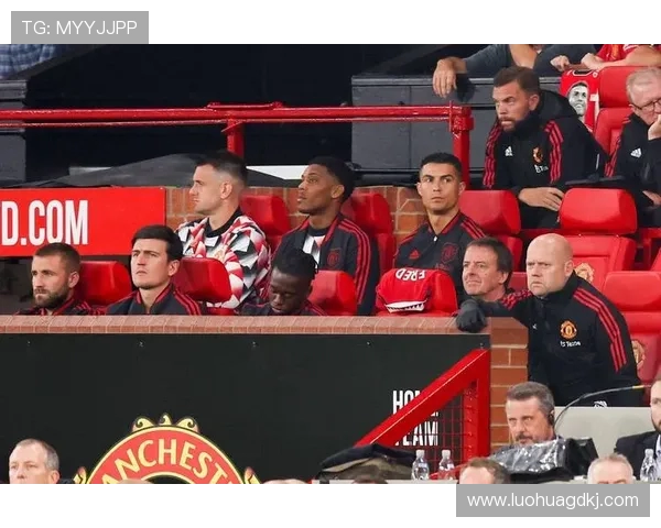 保罗·斯科尔斯：从曼联传奇到英格兰中场大师的巅峰之路